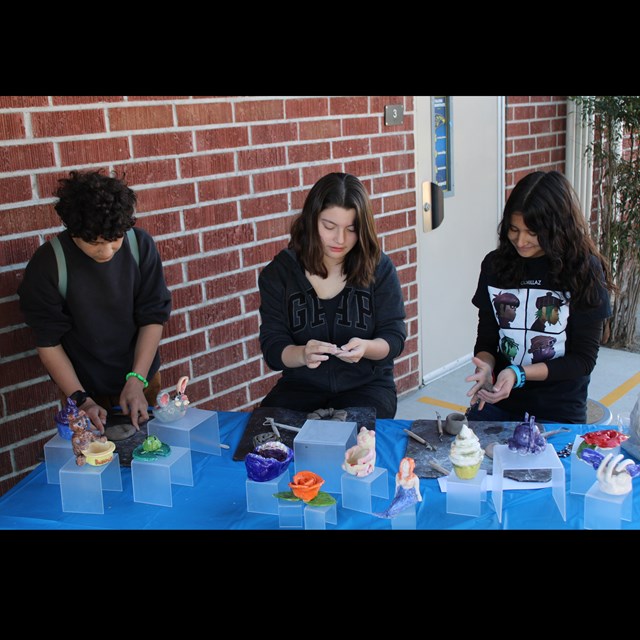 6th Grade Visit - Art Students